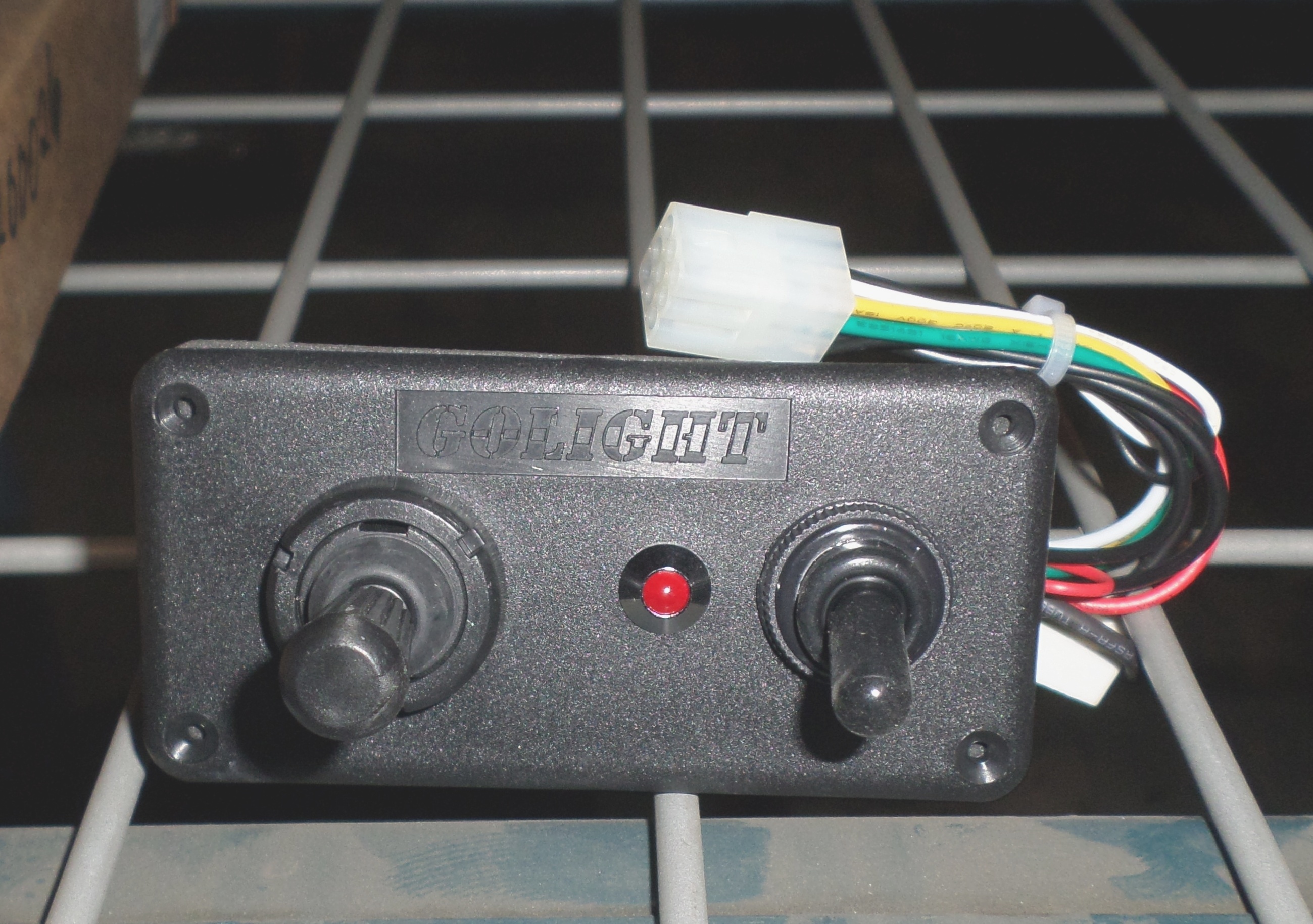 Golight Golight 2020 Dash Mount Wired Controller For LightRemote Control Includes Panel, On